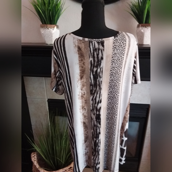 Est.1946 Ladies Animal Print Tunic Top - Picture 5 of 6